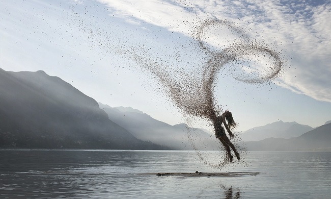 Phlearn Pro - How to Create a Dispersion Effect in Photoshop (2020) - with Aaron 资源 | Phlearn Pro - How to Create a Dispersion Effect in Photoshop (2020) - with Aaron Nace